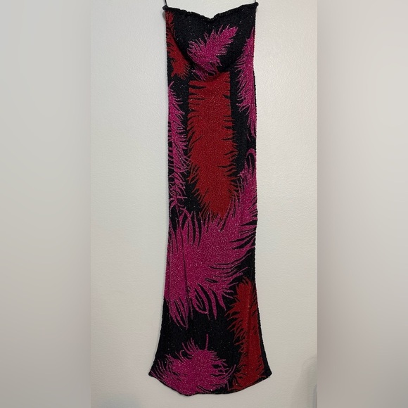 Andretta Donatello Dresses & Skirts - Vintage Andretta Donatello Strapless Feather Design Beaded Maxi Dress Gown